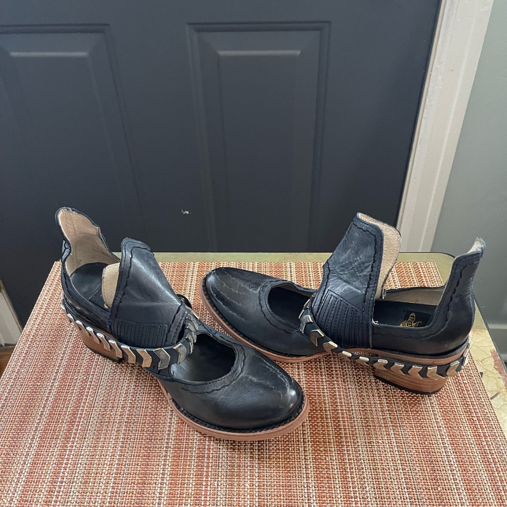 Freebird blade size 8